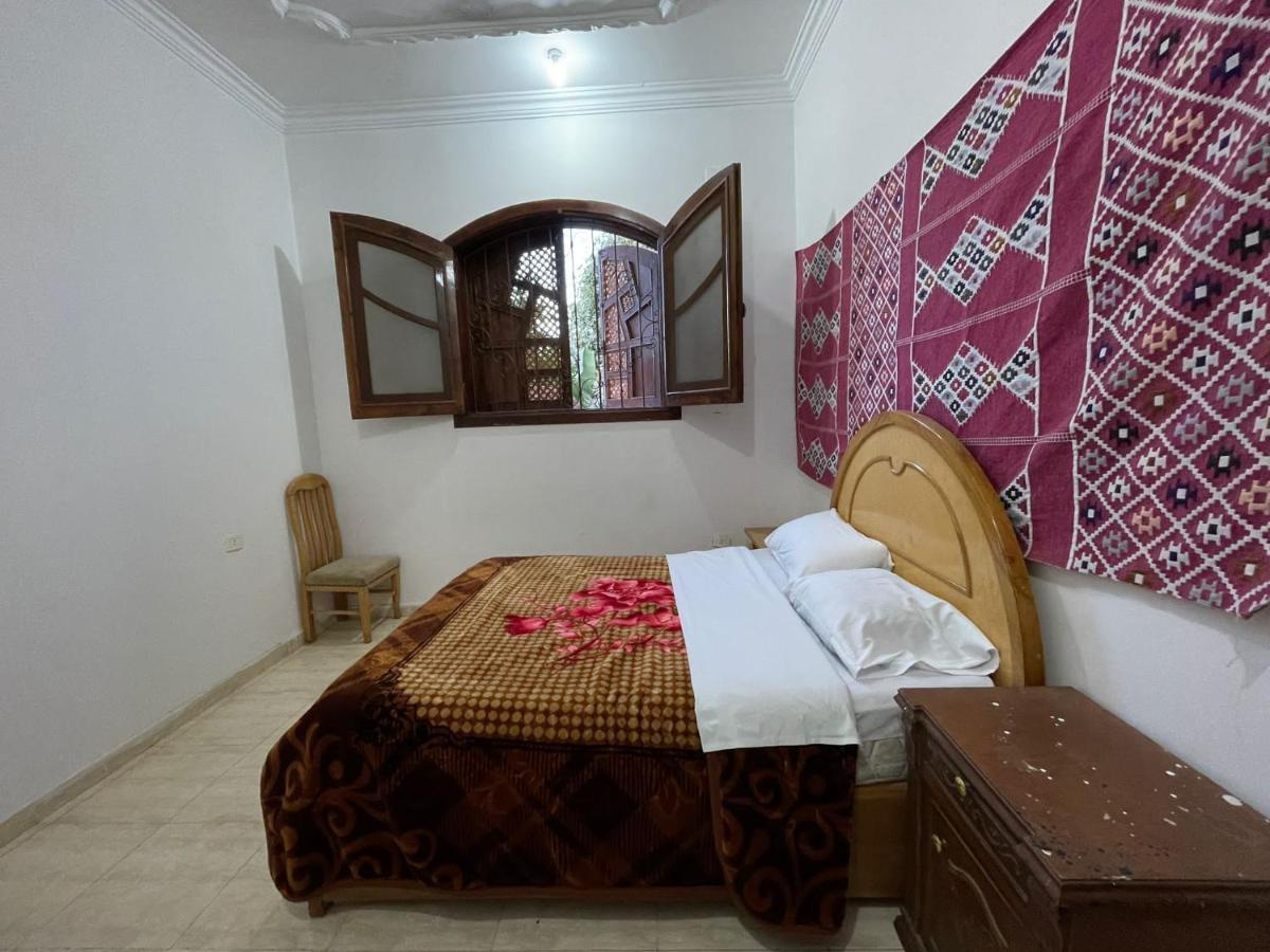 Bob Marley Bed & Breakfast & Restaurant Luxor Esterno foto