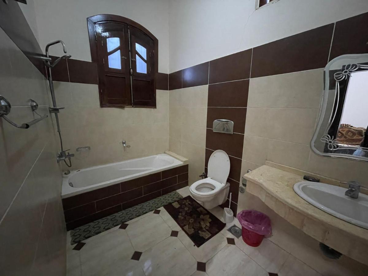 Bob Marley Bed & Breakfast & Restaurant Luxor Esterno foto